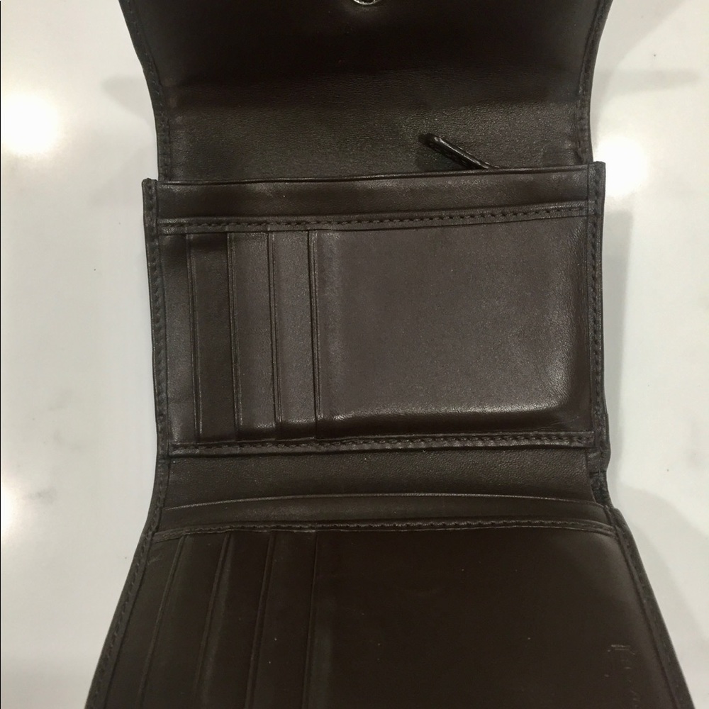 Coach Signature Trifold Wallet - Picture 3 of 6